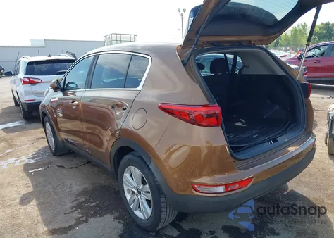 2018 Kia Sportage Lx z USA, uszkodzony, nr VIN KNDPM3AC5J7489713